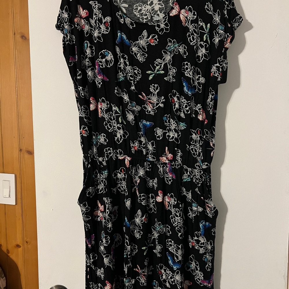 Floral Print Black Dress w/ Pockets